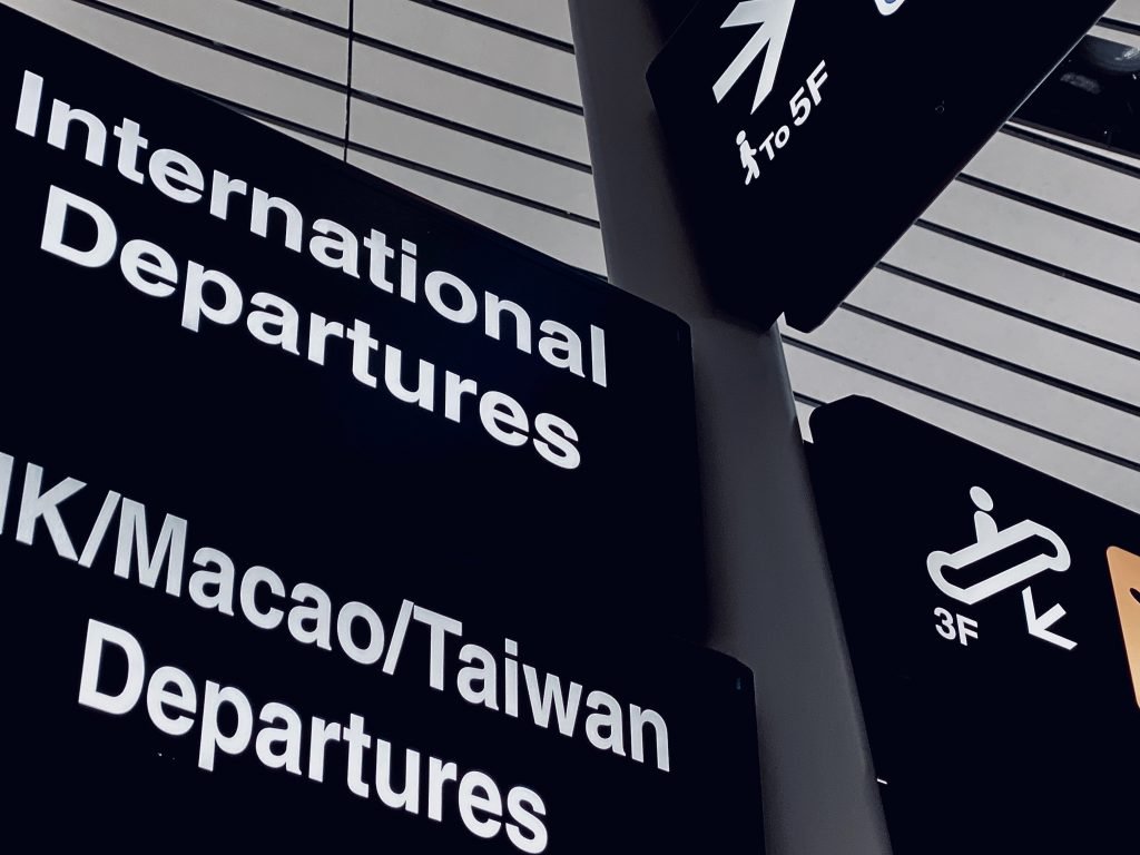 Darkolimo airport transfer chauffeur service